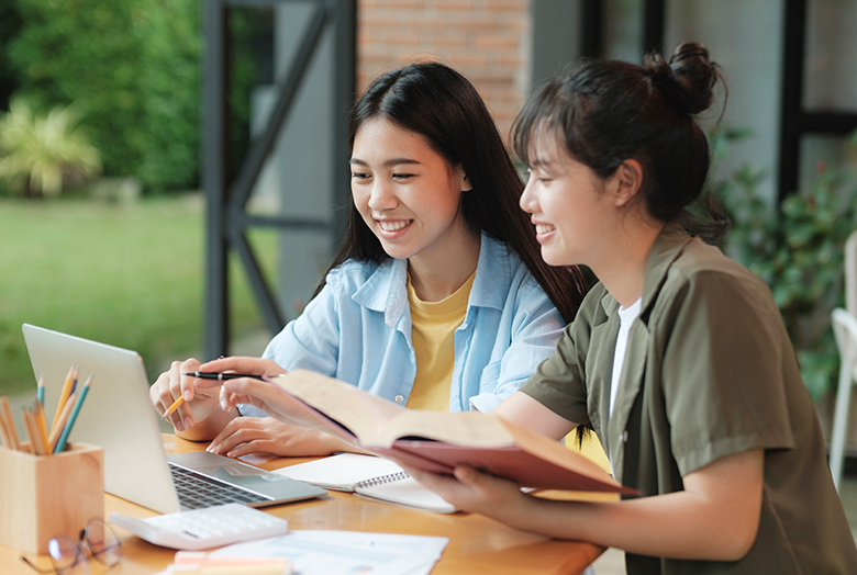 How to Avoid AI Detection When Writing an Essay
